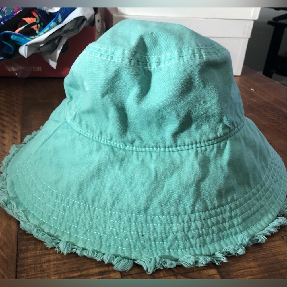 NWT Aerie Raw Edge Bucket Hat in Green / Upcycled